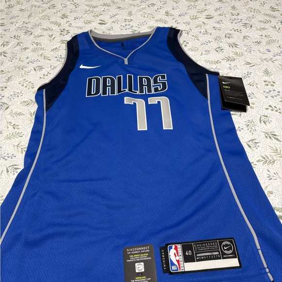 Nike Dallas Blue #77 Basketball Jersey women’s M - Picture 9 of 9